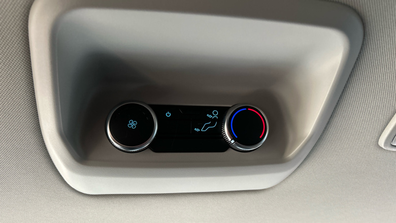 Ford Tourneo Custom 320 L1 Diesel Fwd 2.0 EcoBlue 136ps H1 Titanium 8 seater Auto